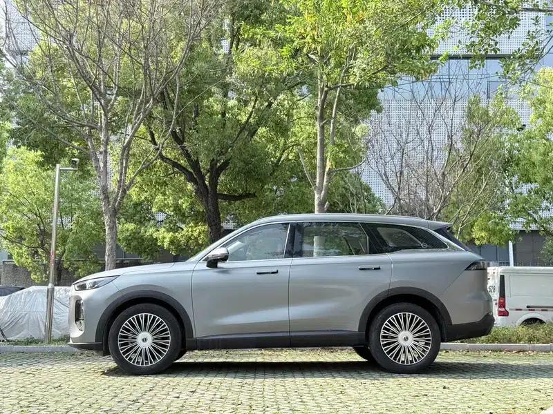 Chery Tiggo 8L 2024 2.0T Automatic Premium Edition — миниатюра 4