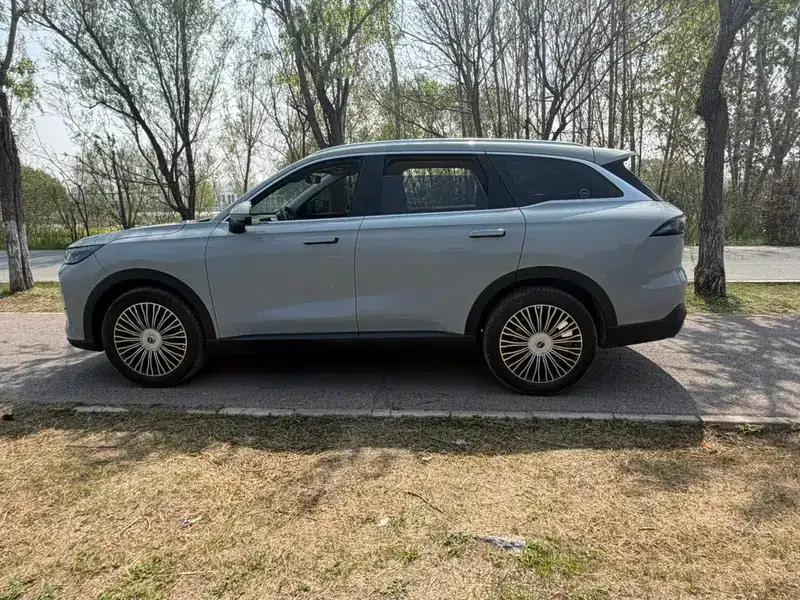 Chery Tiggo 8L 2024 2.0T Automatic Premium Edition — миниатюра 4