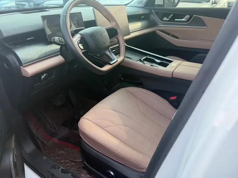 Chery Tiggo 8L 2024 2.0T Automatic Premium Edition — миниатюра 11