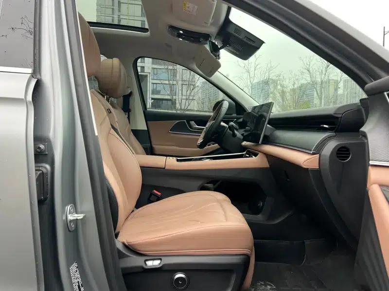 Chery Tiggo 8L 2024 2.0T Automatic Premium Edition — миниатюра 16