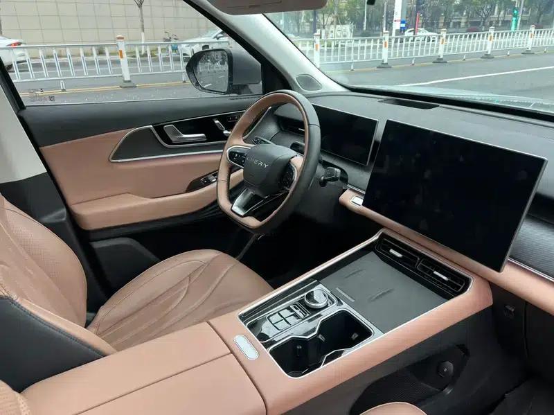 Chery Tiggo 8L 2024 2.0T Automatic Premium Edition — миниатюра 20