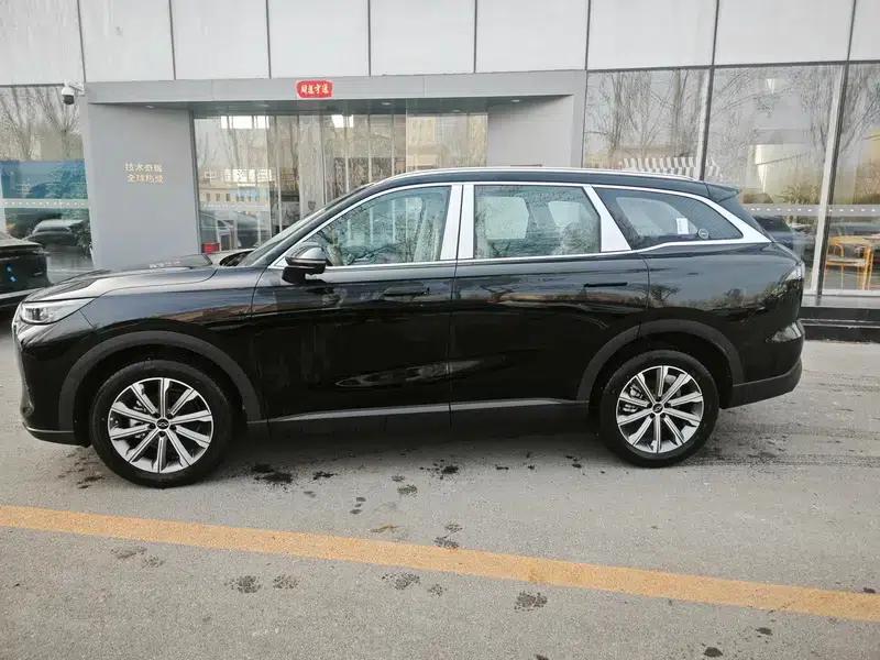 Chery Tiggo 8L 2025 2.0T Automatic Changhong Edition — миниатюра 4