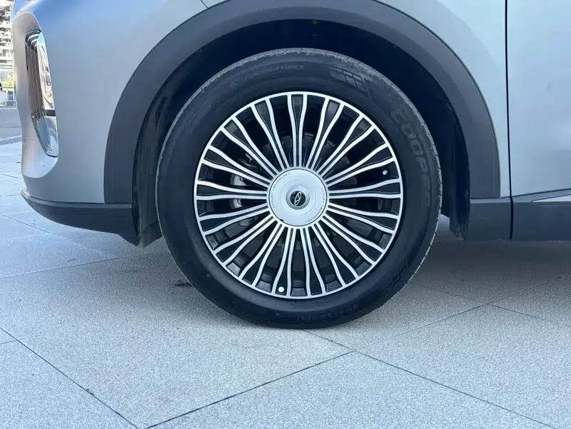 Chery Tiggo 8L 2024 2.0T Automatic Premium Edition — миниатюра 12