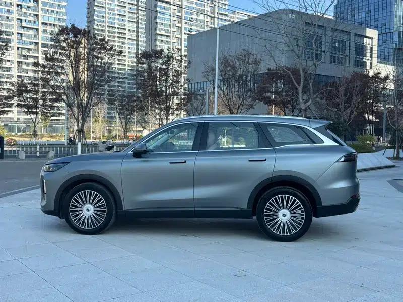 Chery Tiggo 8L 2024 2.0T Automatic Premium Edition — миниатюра 4