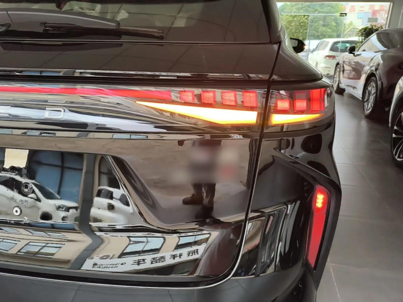 EXEED Stellar 2023 400T Two-Wheel Drive Comfort Edition — миниатюра 9
