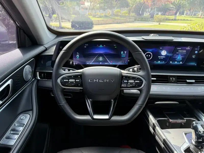 Chery Tiggo 7 PLUS 2023 1.6TGDI DCT Premium — миниатюра 15
