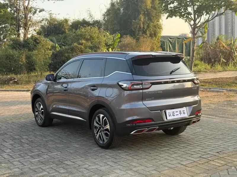Chery Tiggo 7 PLUS 2023 Facelift 1.6TGDI DCT Premium Edition — миниатюра 4