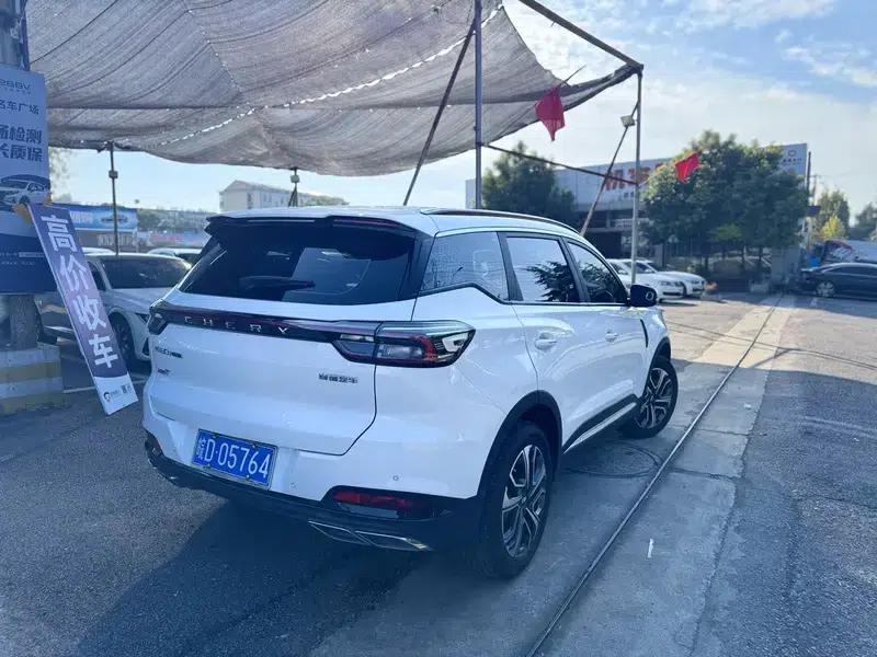 Chery Tiggo 7 PLUS 2023 Facelift 1.6TGDI DCT Luxury Edition — миниатюра 3