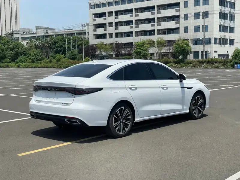 Chery Arrizo 8 PRO 2025 1.6T DCT Luxury Edition — миниатюра 7