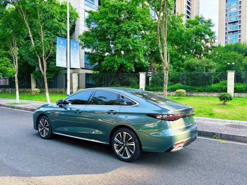 Chery Arrizo 8 PRO 2025 1.6T DCT Luxury Edition — миниатюра 4
