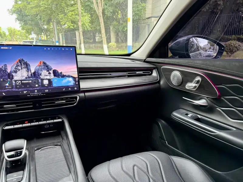 Chery Arrizo 8 PRO 2025 1.6T DCT Luxury Edition — миниатюра 9