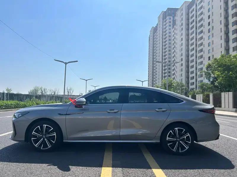 Chery Arrizo 8 PRO 2025 1.6T DCT Luxury Edition — миниатюра 4