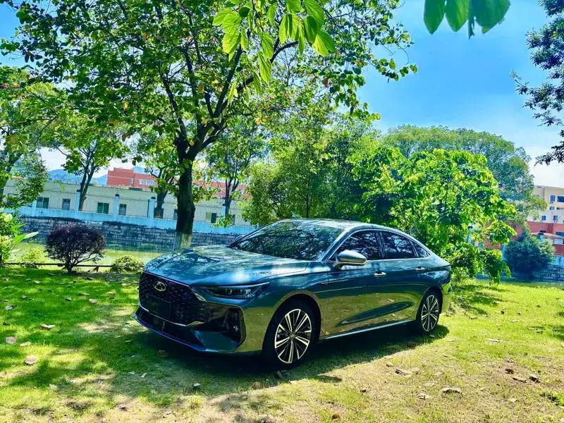 Chery Arrizo 8 PRO 2025 1.6T DCT Luxury Edition — миниатюра 1