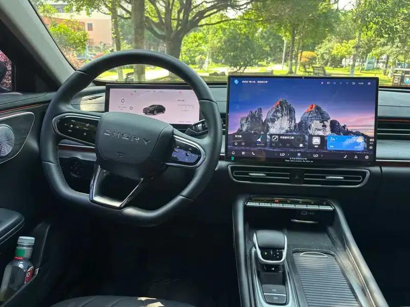 Chery Arrizo 8 PRO 2025 1.6T DCT Luxury Edition — миниатюра 11