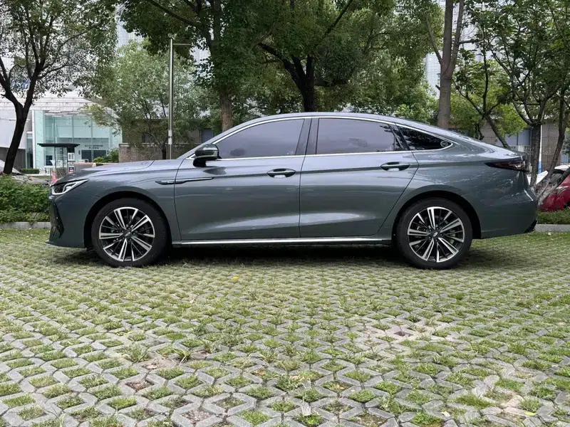 Chery Arrizo 8 PRO 2025 1.6T DCT Luxury+ — миниатюра 4