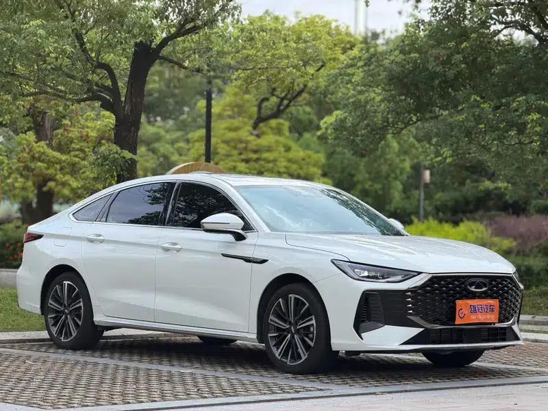 Chery Arrizo 8 PRO 2025 1.6T DCT Comfort Model — миниатюра 3