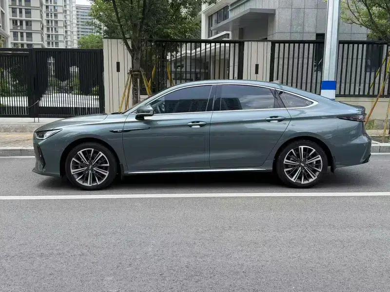 Chery Arrizo 8 PRO 2025 1.6T DCT Luxury+ — миниатюра 4