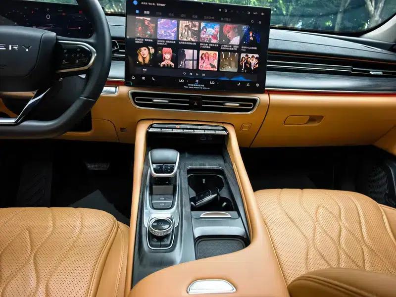 Chery Arrizo 8 PRO 2025 1.6T DCT Luxury Edition — миниатюра 11