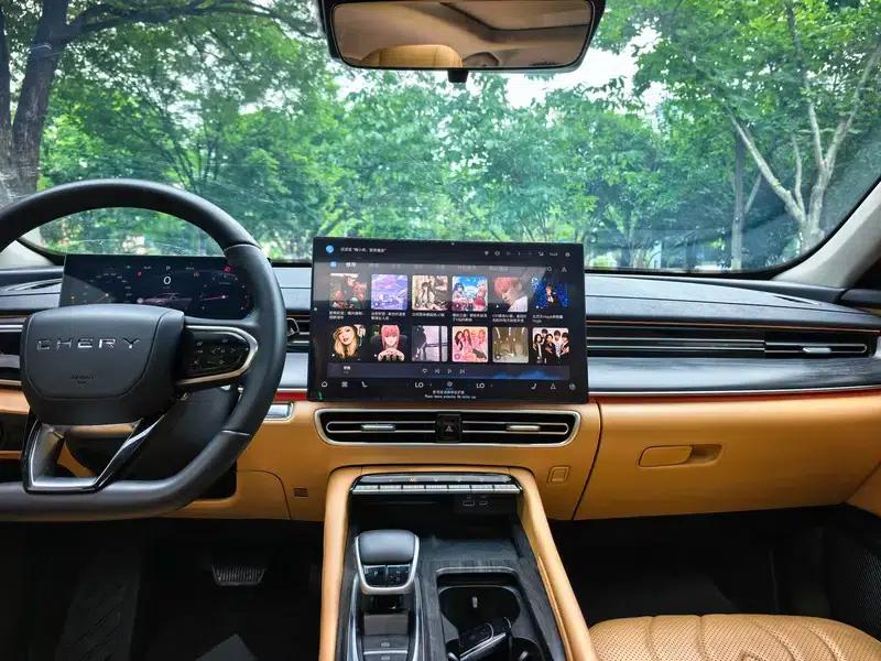Chery Arrizo 8 PRO 2025 1.6T DCT Luxury Edition — миниатюра 9
