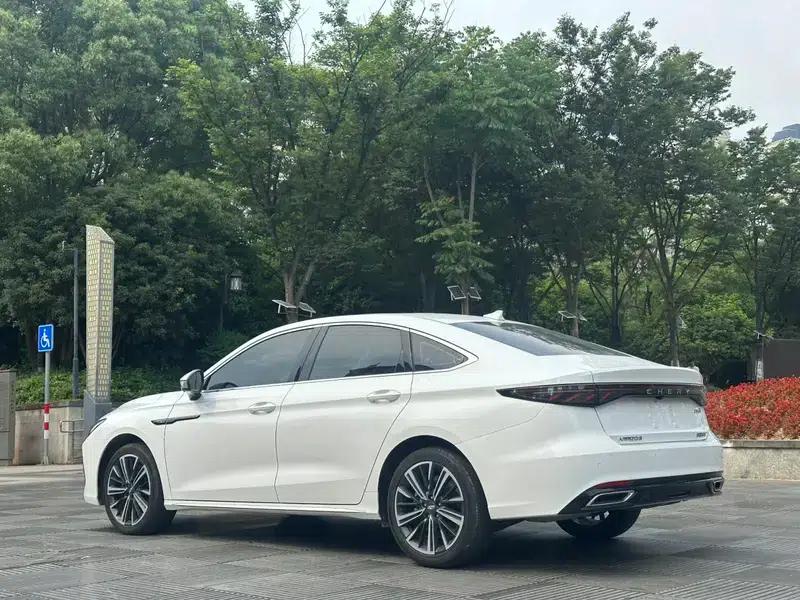 Chery Arrizo 8 PRO 2025 1.6T DCT Standard Edition — миниатюра 4