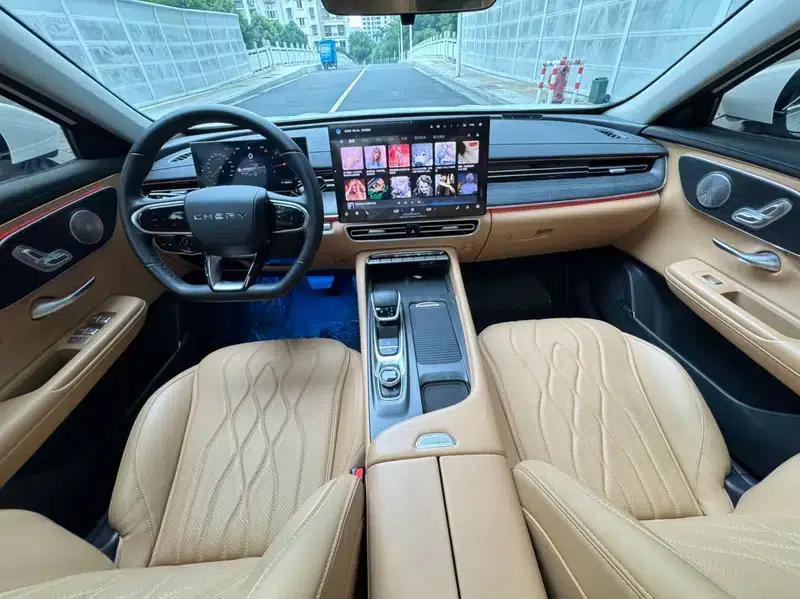 Chery Arrizo 8 PRO 2025 1.6T DCT Comfort Model — миниатюра 12