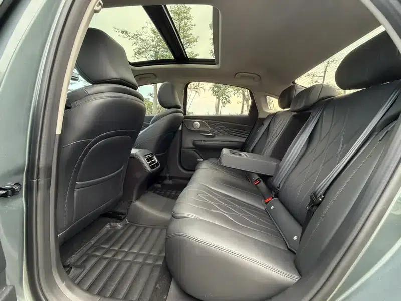 Chery Arrizo 8 PRO 2025 1.6T DCT Luxury Edition — миниатюра 15