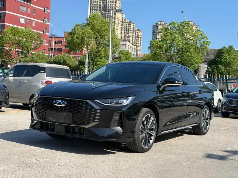 Chery Arrizo 8 PRO 2025 1.6T DCT Luxury Edition — миниатюра 1
