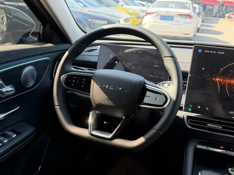 Chery Arrizo 8 PRO 2025 1.6T DCT Luxury Edition — миниатюра 13