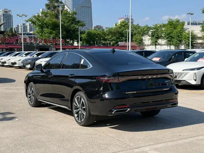 Chery Arrizo 8 PRO 2025 1.6T DCT Luxury Edition — миниатюра 7