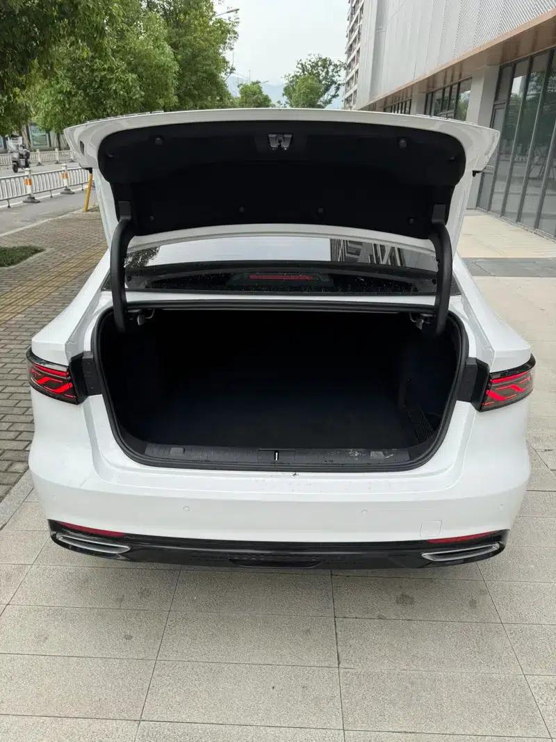 Chery Arrizo 8 PRO 2025 1.6T DCT Luxury Edition — миниатюра 14