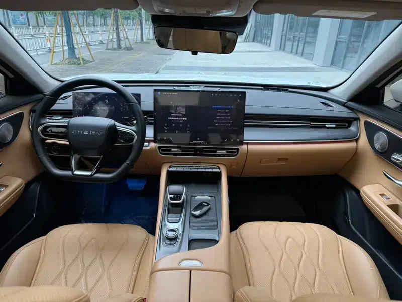 Chery Arrizo 8 PRO 2025 1.6T DCT Luxury Edition — миниатюра 15
