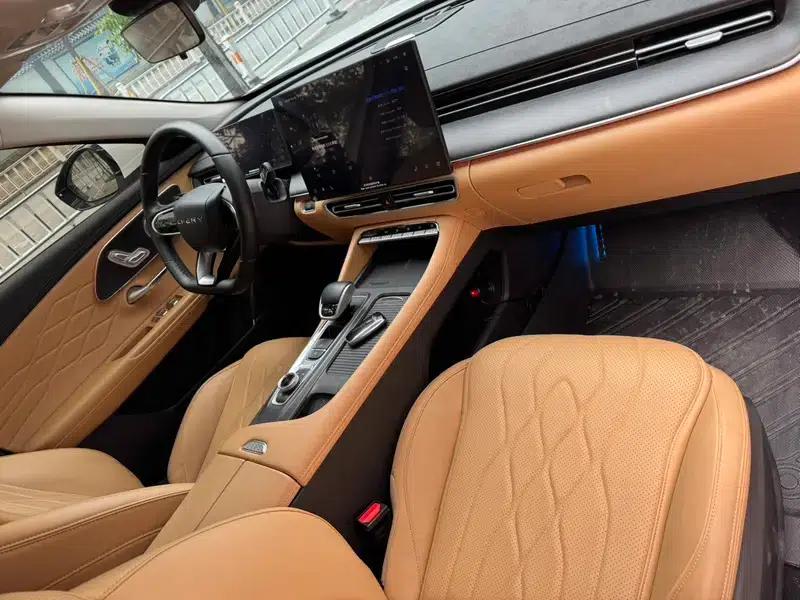 Chery Arrizo 8 PRO 2025 1.6T DCT Luxury Edition — миниатюра 16