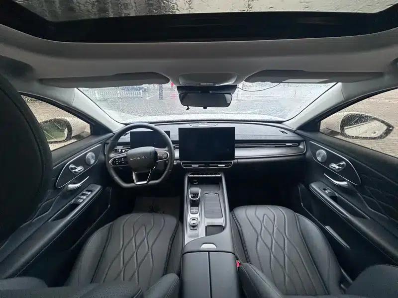 Chery Arrizo 8 PRO 2025 1.6T DCT Luxury Edition — миниатюра 14