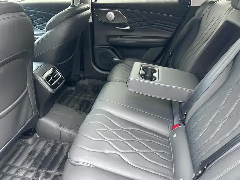 Chery Arrizo 8 PRO 2025 1.6T DCT Luxury Edition — миниатюра 21