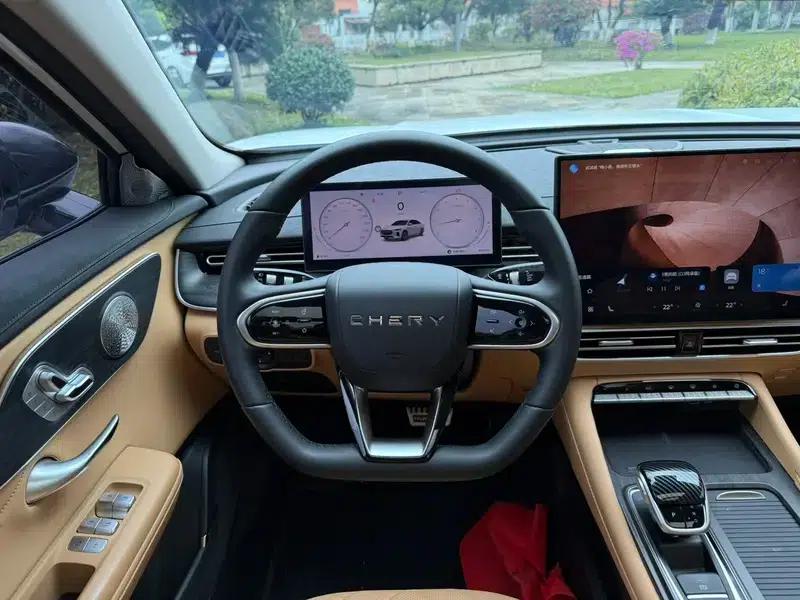 Chery Arrizo 8 PRO 2025 1.6T DCT Luxury Edition — миниатюра 11