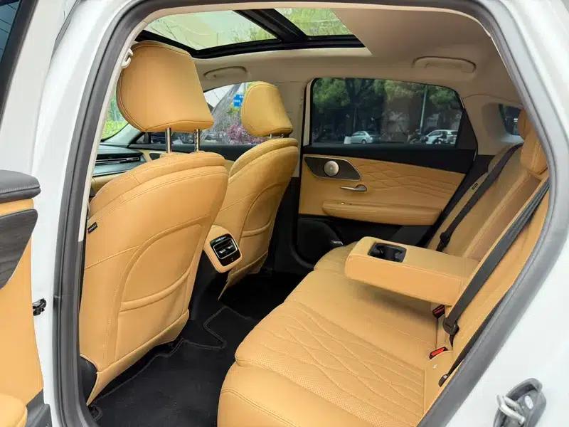 Chery Arrizo 8 PRO 2025 1.6T DCT Luxury Edition — миниатюра 16