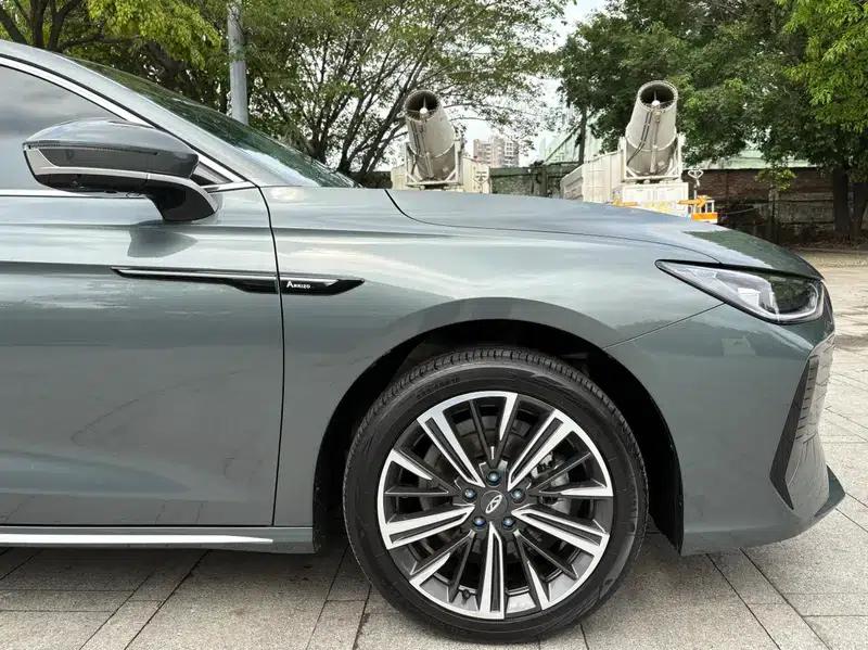 Chery Arrizo 8 PRO 2025 1.6T DCT Luxury Edition — миниатюра 13