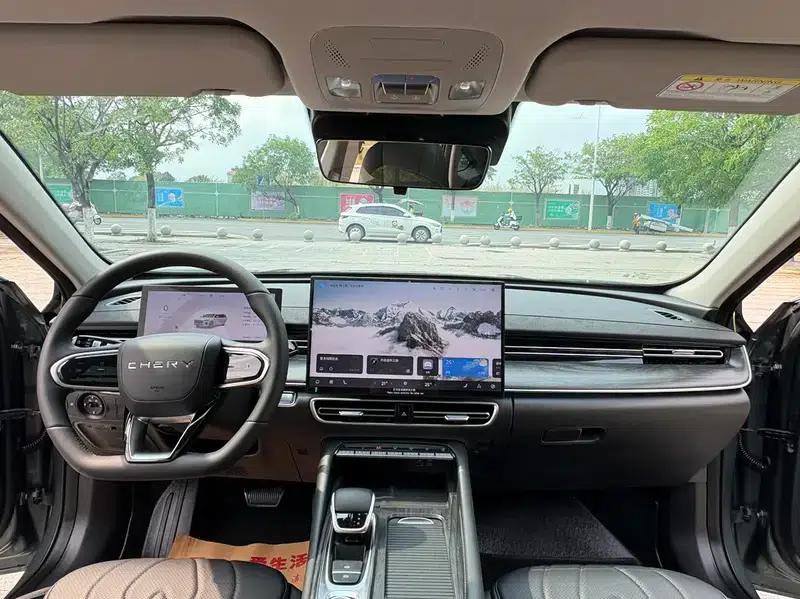 Chery Arrizo 8 PRO 2025 1.6T DCT Luxury Edition — миниатюра 16
