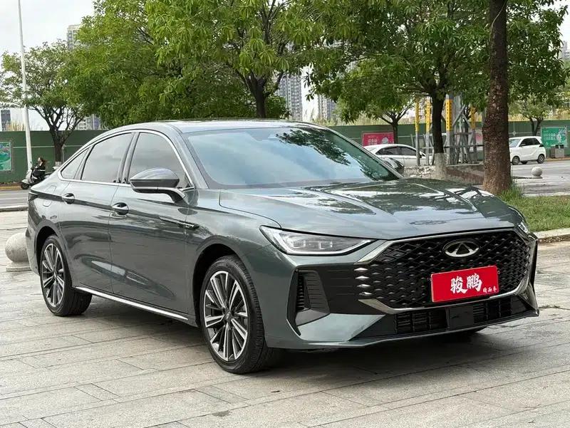 Chery Arrizo 8 PRO 2025 1.6T DCT Luxury Edition — миниатюра 3