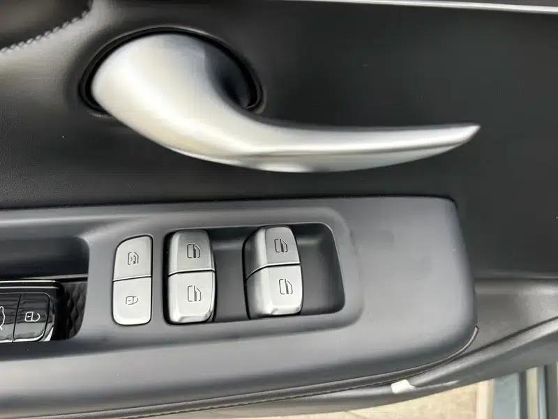 Chery Arrizo 8 PRO 2025 1.6T DCT Luxury Edition — миниатюра 25