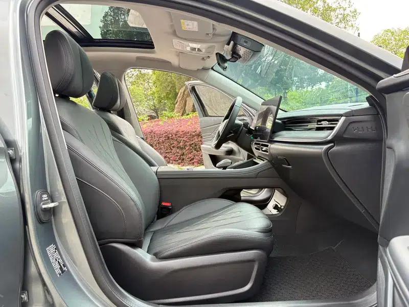 Chery Arrizo 8 PRO 2025 1.6T DCT Luxury Edition — миниатюра 27