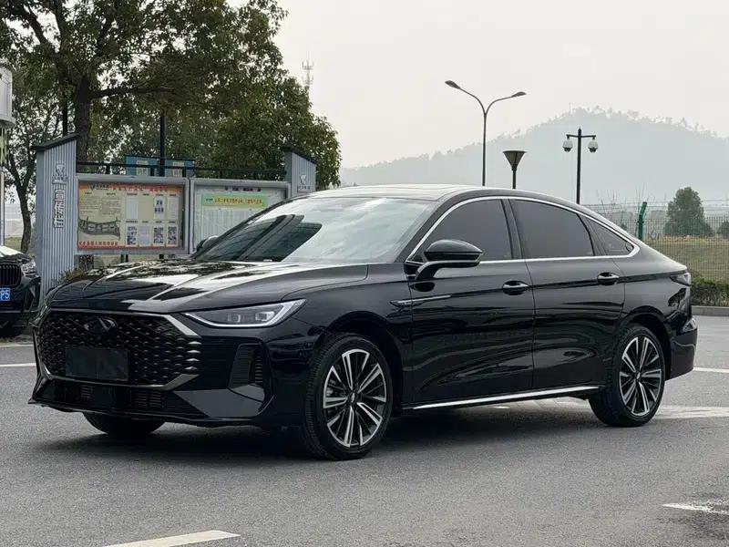 Chery Arrizo 8 PRO 2025 1.6T DCT Comfort Model — миниатюра 1