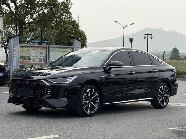 Chery Arrizo 8 PRO 2025 1.6T DCT Comfort Model