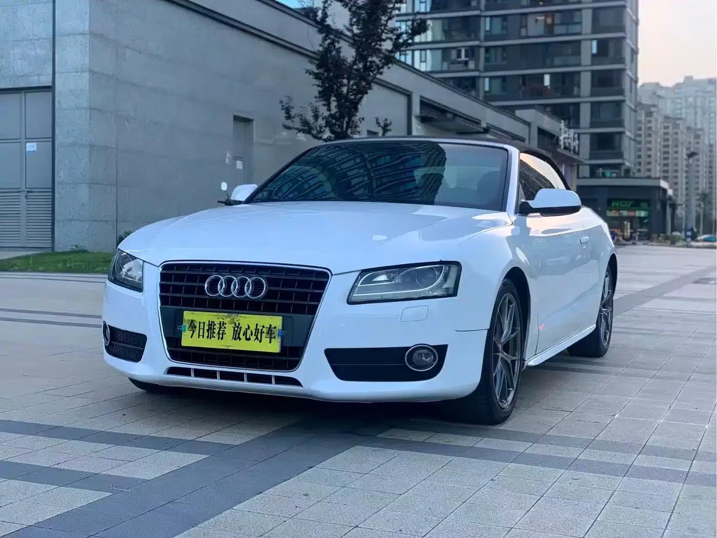 2010 Audi A5 Imported Model 2.0TFSI Cabriolet — миниатюра 1