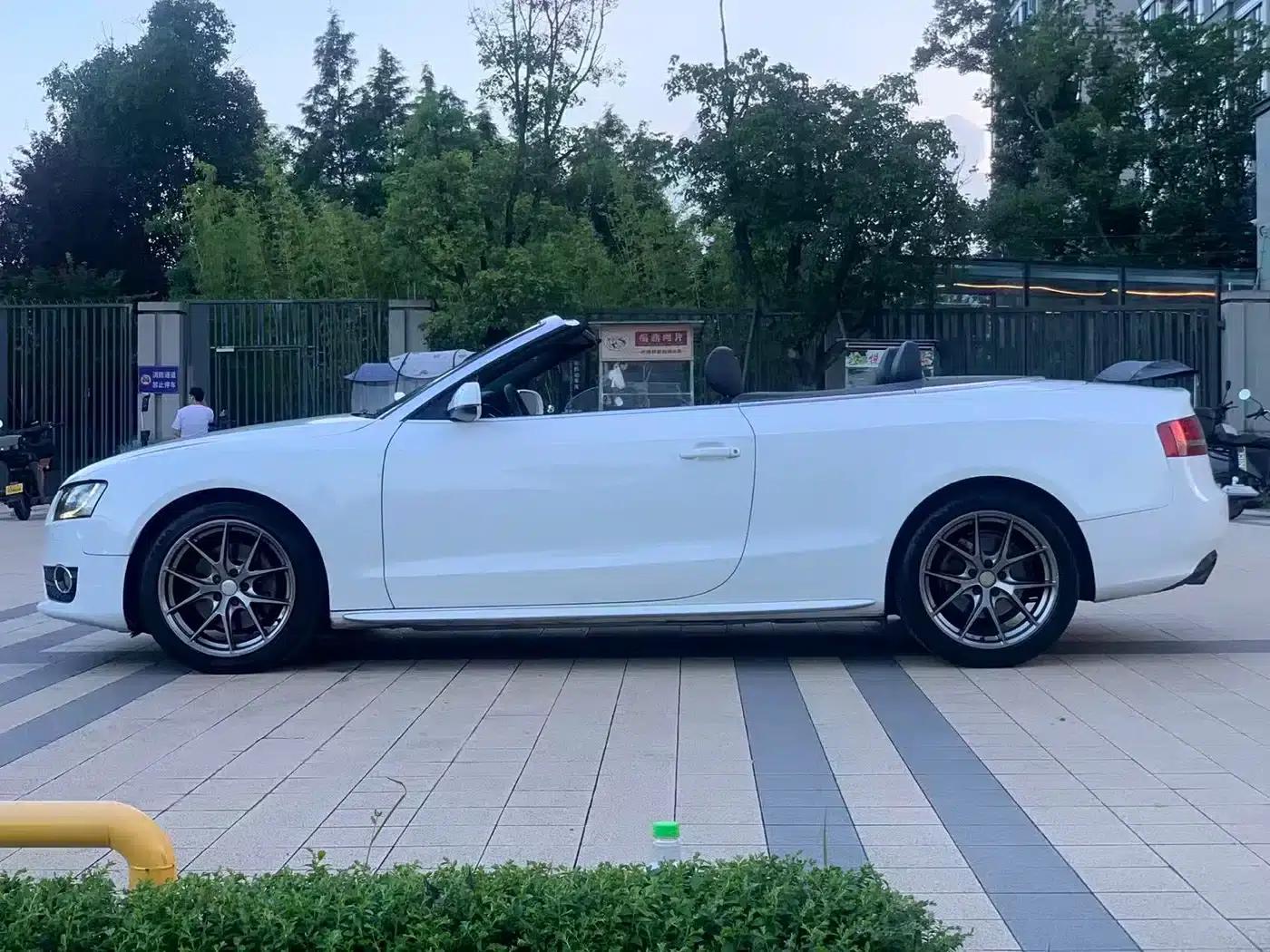 2010 Audi A5 Imported Model 2.0TFSI Cabriolet — миниатюра 28