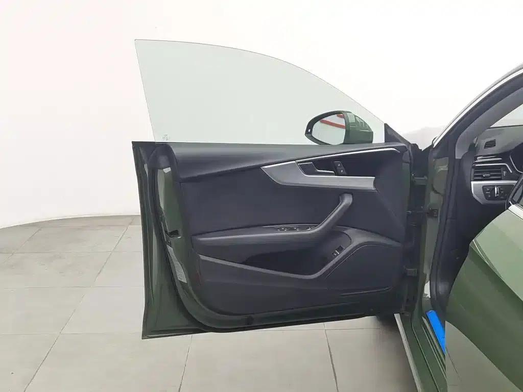 2022 Audi A5 Sportback 40 TFSI (Imported) - Fashionable and Dynamic Model — миниатюра 8