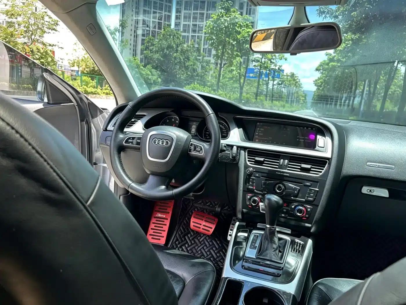 2010 Audi A5 Imported Model 2.0TFSI Coupe — миниатюра 7