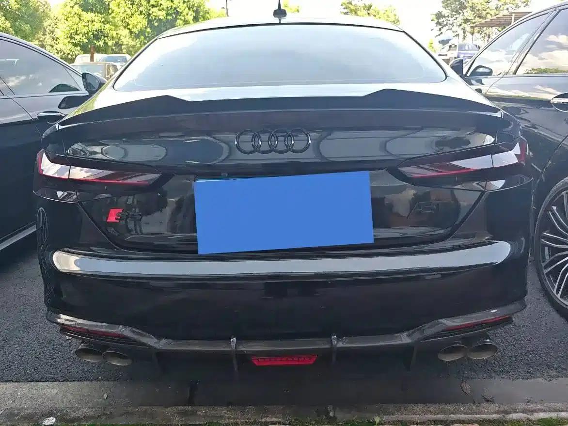 2021 Audi A5 Sportback 40 TFSI (Imported) - Fashionable and Elegant Model — миниатюра 17