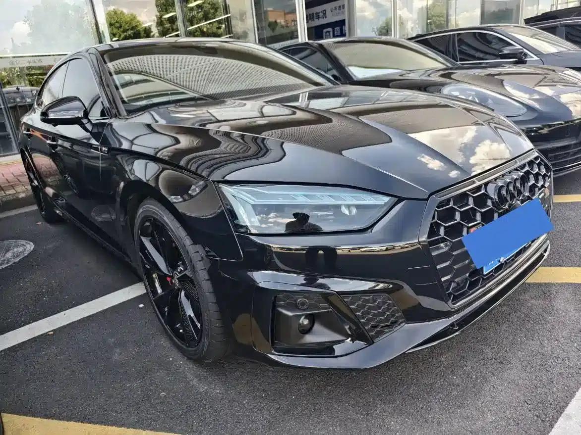 2021 Audi A5 Sportback 40 TFSI (Imported) - Fashionable and Elegant Model — миниатюра 3