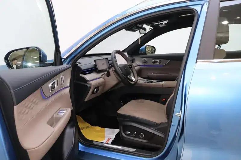 Chery Tiggo 8 PLUS C-DM 2025 1.5T Premium Edition — миниатюра 17